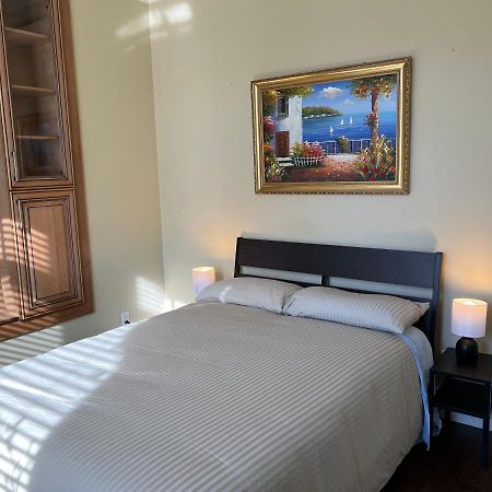 バンクーバーMike'S Luxury Houseアパートメント エクステリア 写真