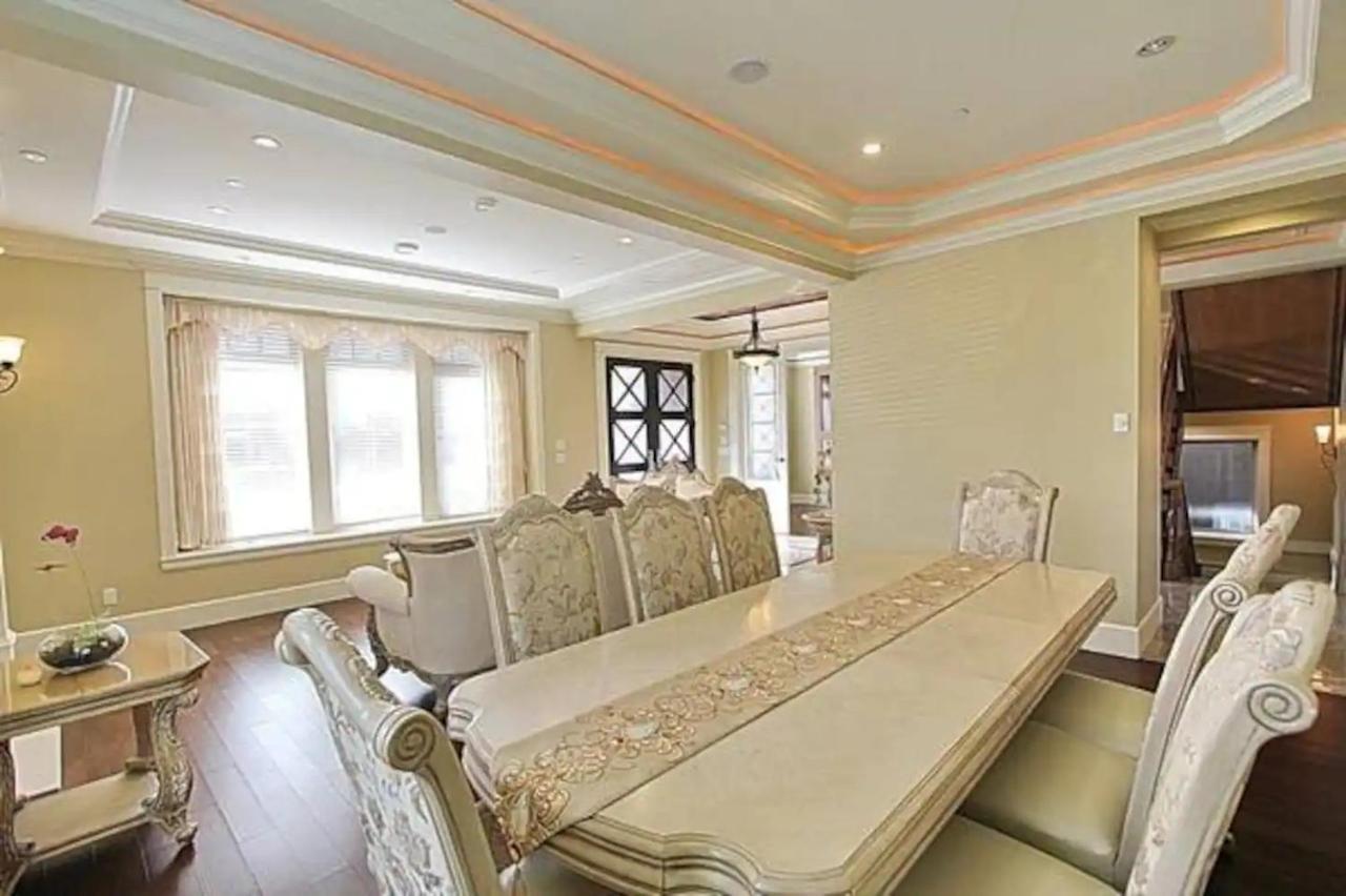 バンクーバーMike'S Luxury Houseアパートメント エクステリア 写真