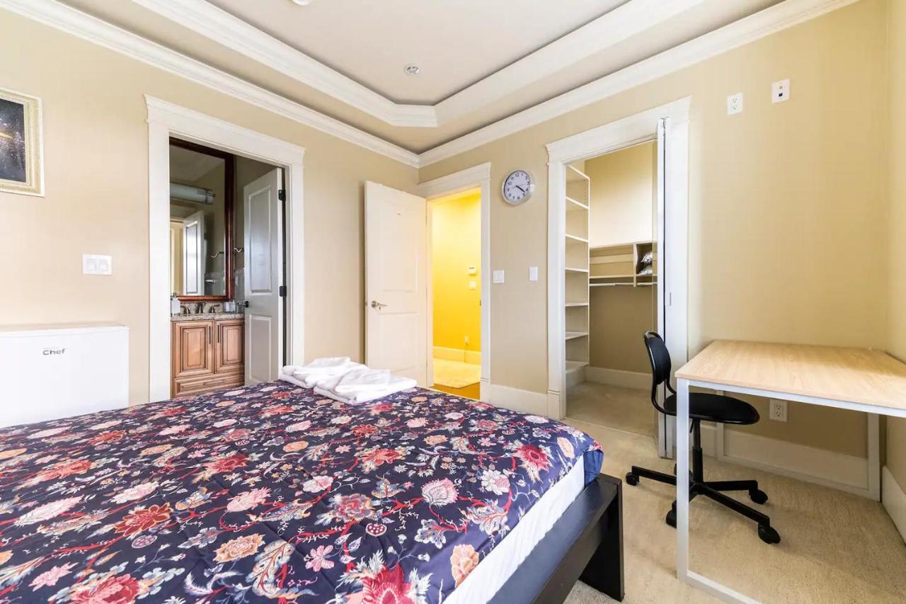 バンクーバーMike'S Luxury Houseアパートメント エクステリア 写真